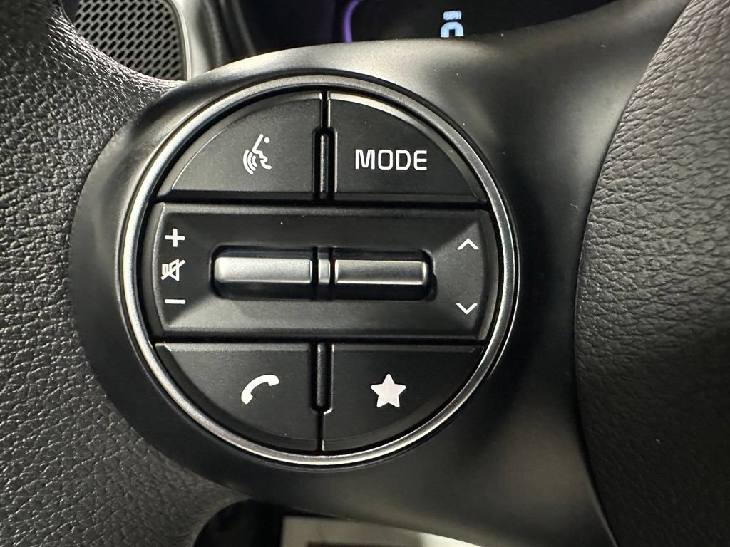 Used 2023 Kia Soul LX w/ LX Technology Package FWD image 19