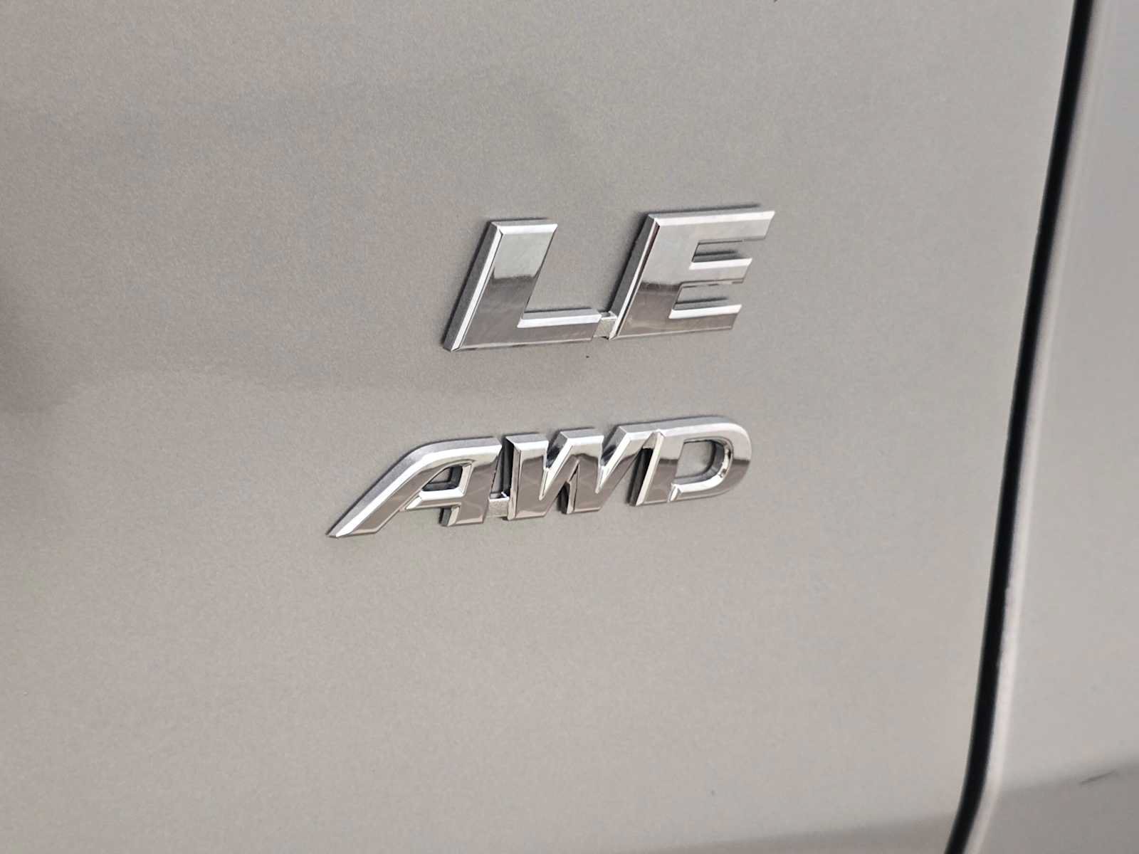 Used 2019 Toyota RAV4 LE w/ All Weather Liner Package AWD/4WD image 7