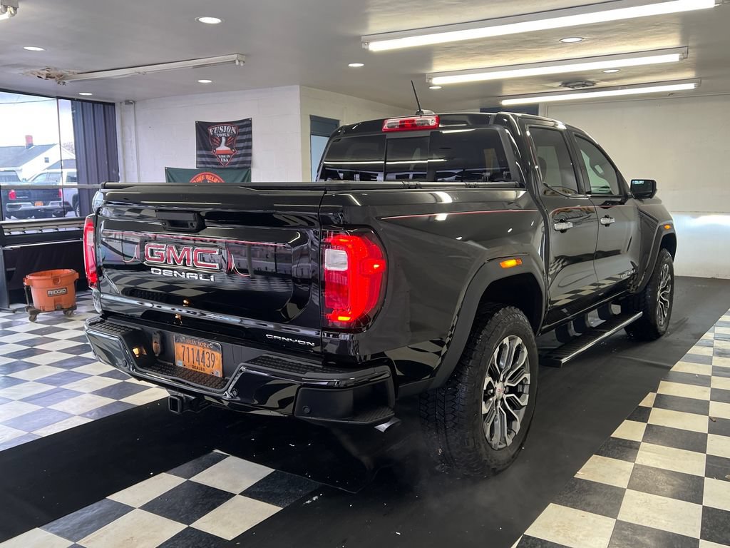 Used 2025 GMC Canyon Denali AWD/4WD image 20