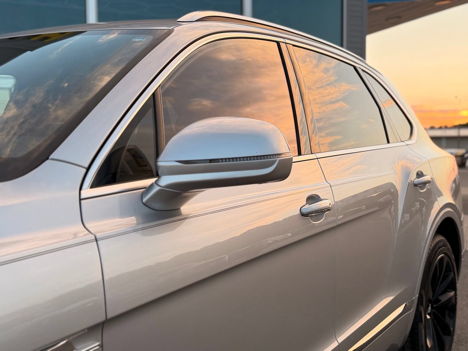 Used 2019 Bentley Bentayga AWD/4WD image 59