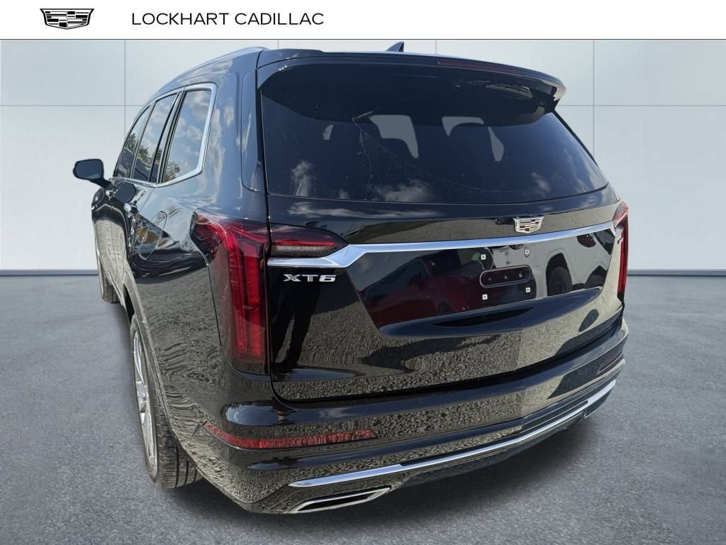 Certified 2025 Cadillac XT6 Premium Luxury image 9