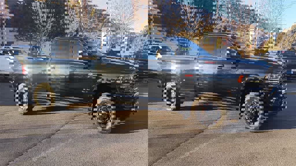 Used 2021 RAM 3500 Limited image 3