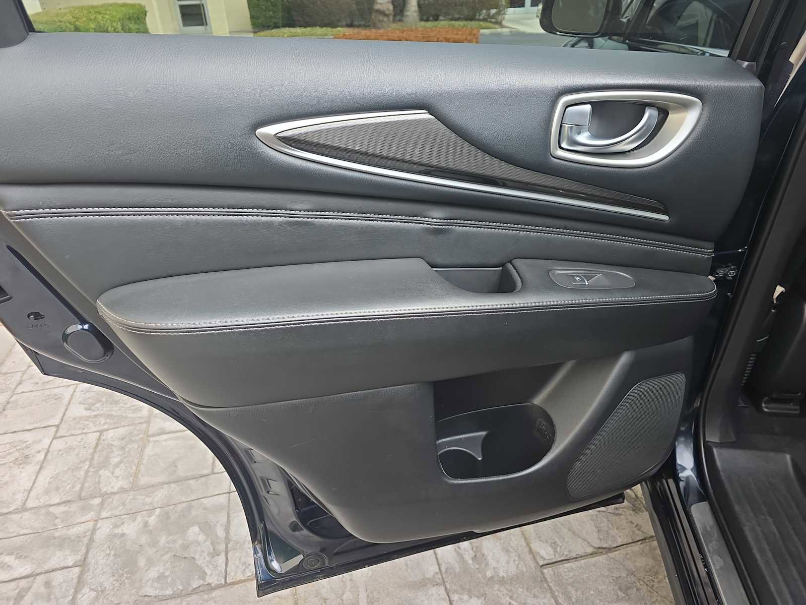 Used 2020 INFINITI QX60 Signature Edition image 10