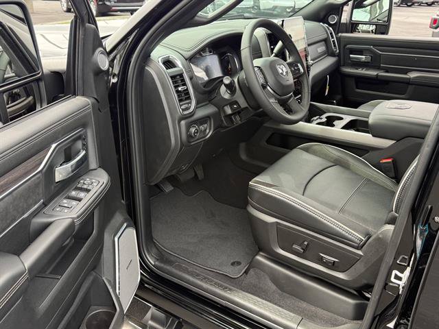 New 2026 RAM 2500 Laramie AWD/4WD image 5