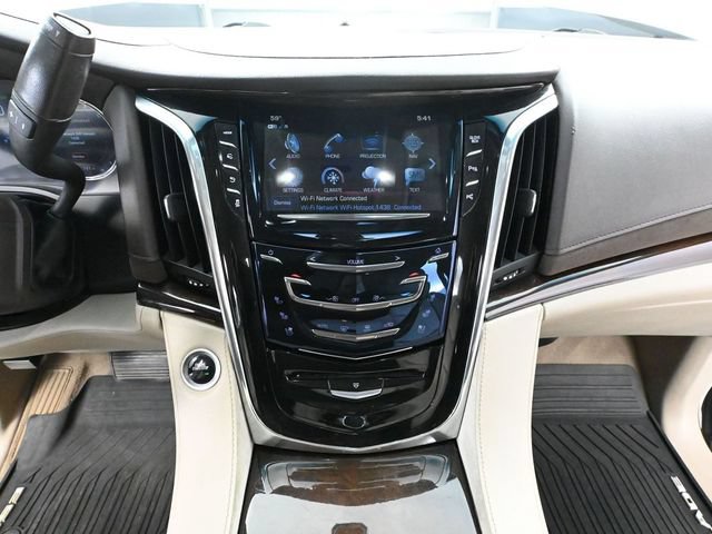 Used 2017 Cadillac Escalade ESV 4WD image 31