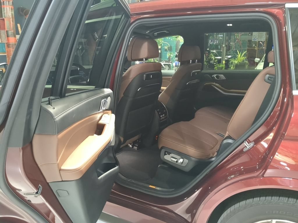 Certified 2024 BMW X7 xDrive40i w/ Executive Package AWD/4WD image 13