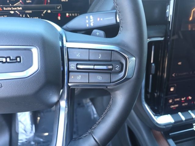 Used 2025 GMC Yukon Denali AWD/4WD image 33