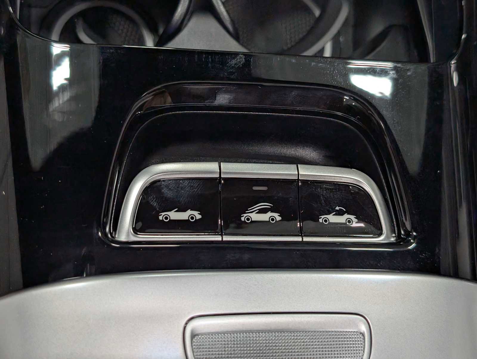 Certified 2026 Mercedes-Benz CLE 450 4MATIC Cabriolet image 31