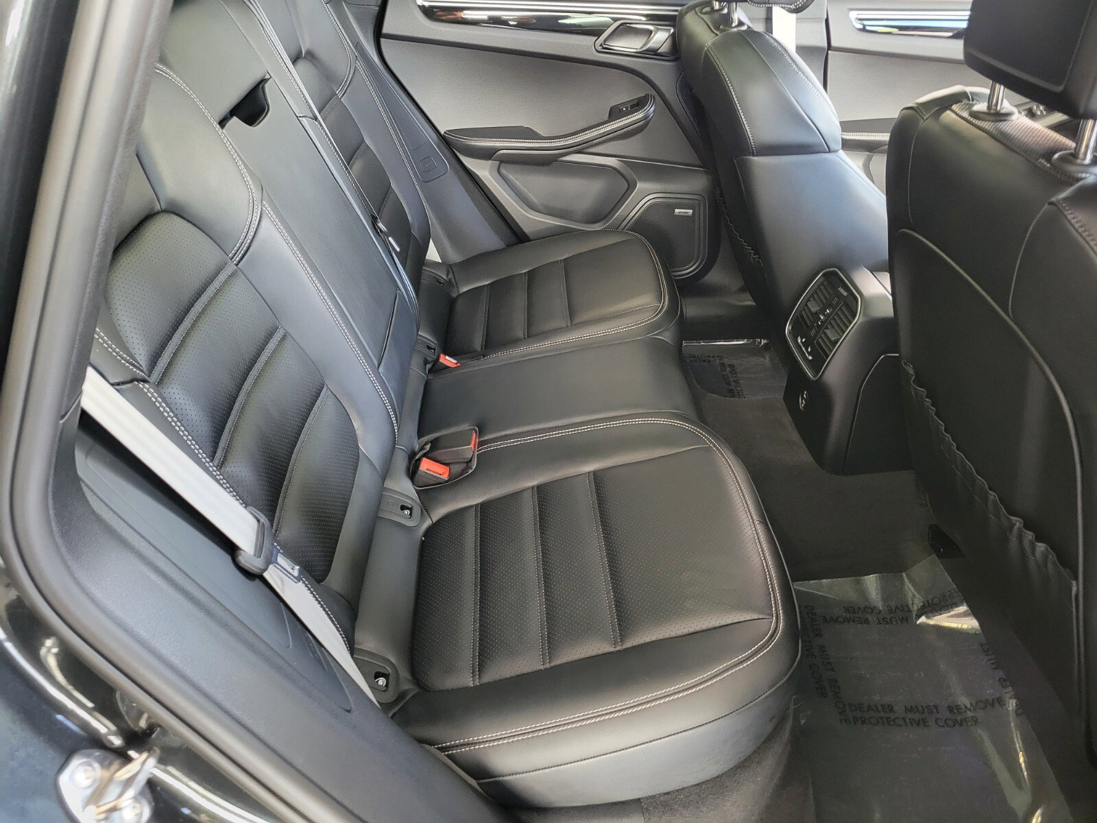 Used 2025 Porsche Macan S image 14