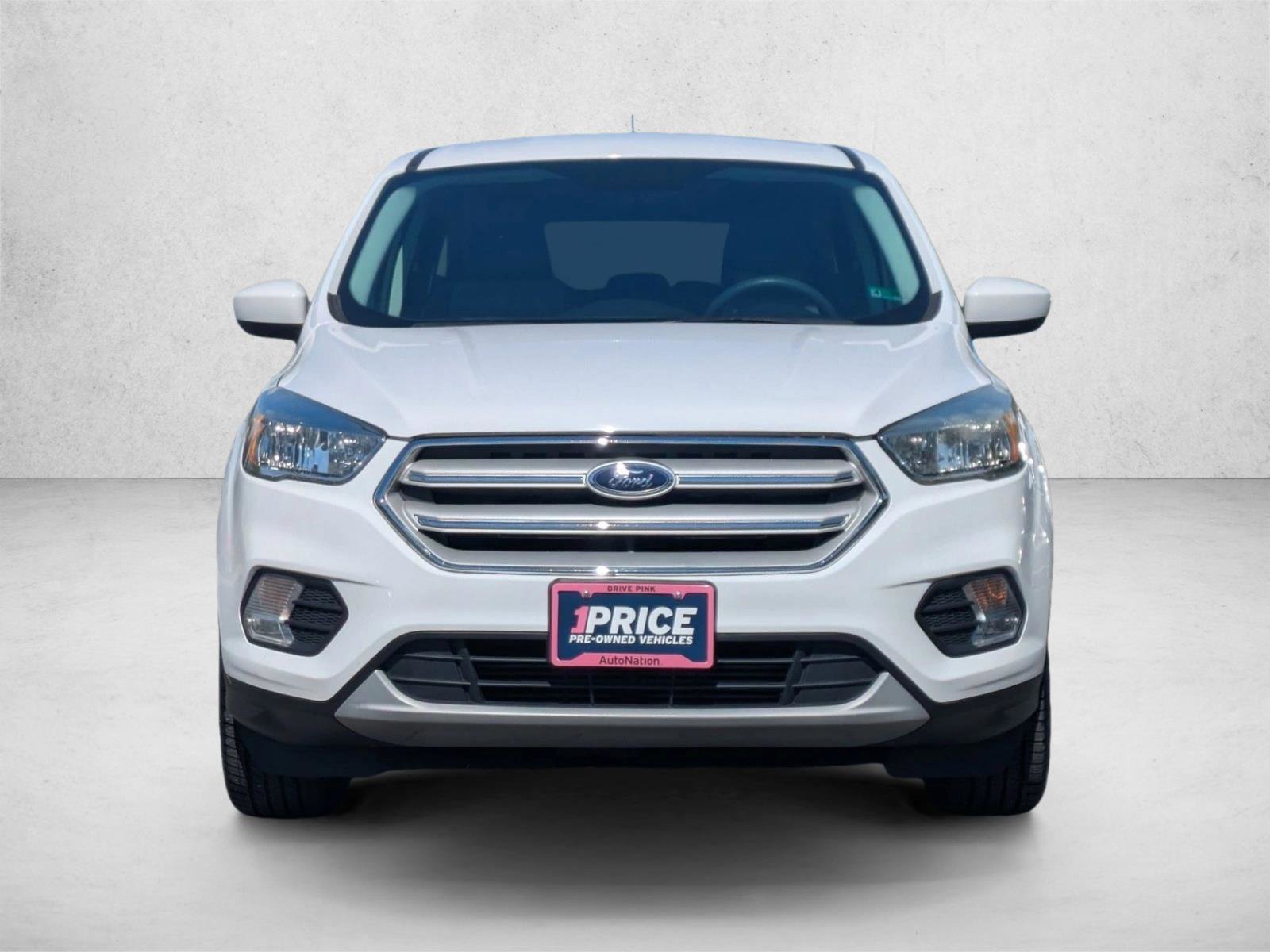Used 2017 Ford Escape SE AWD/4WD image 2