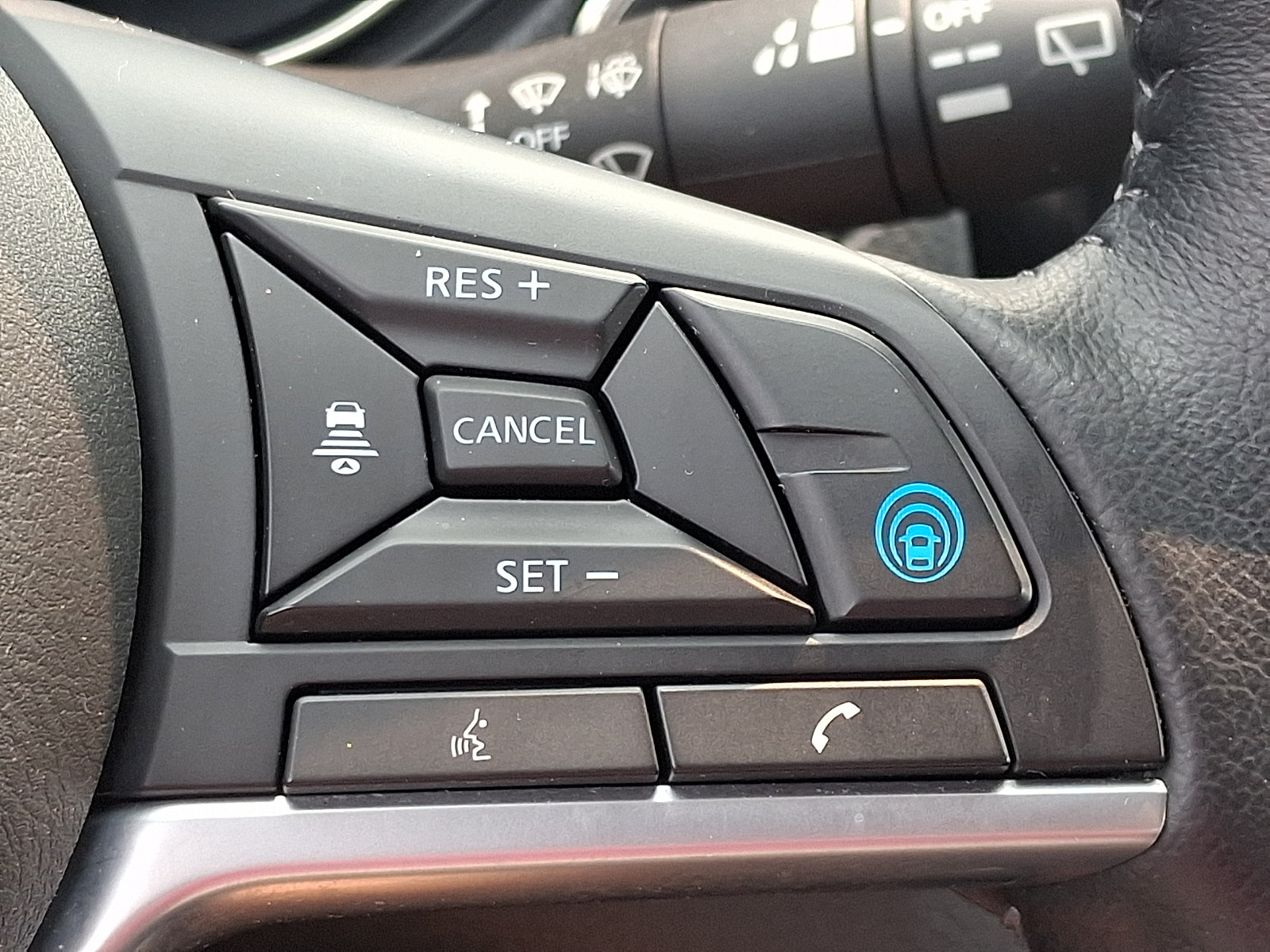Used 2022 Nissan Rogue Sport SL AWD/4WD image 23