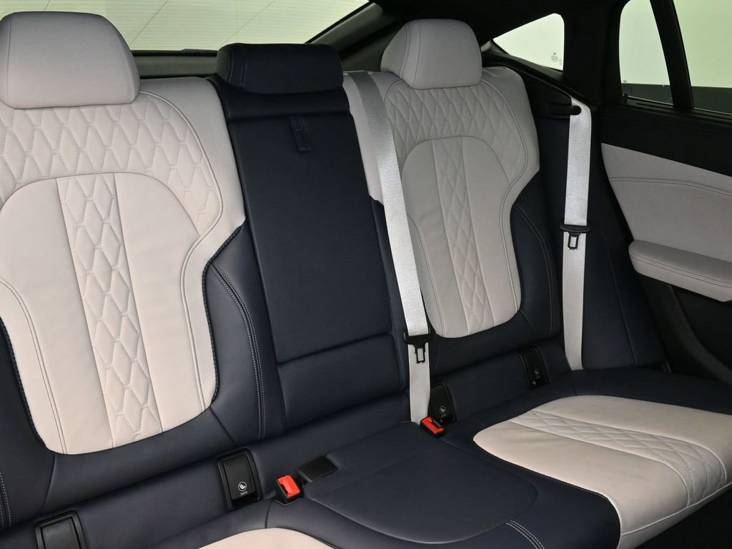 Used 2022 BMW X6 M50i w/ Executive Package image 16