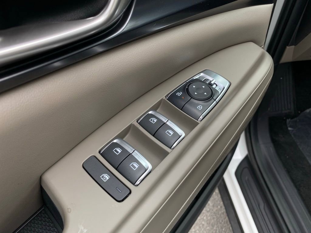 New 2026 Kia Carnival FWD image 11