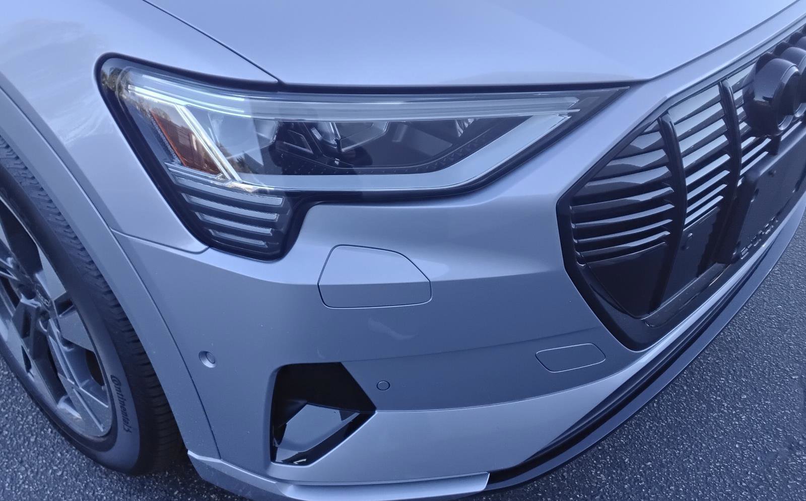 Certified 2022 Audi e-tron Premium w/ Convenience Plus Package image 7