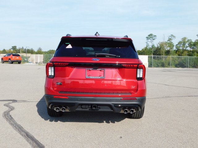 New 2025 Ford Explorer ST image 4