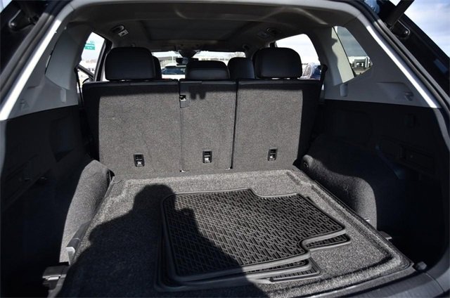 Used 2020 Volkswagen Tiguan SEL w/ Tiguan Two-Row MDO Package image 27