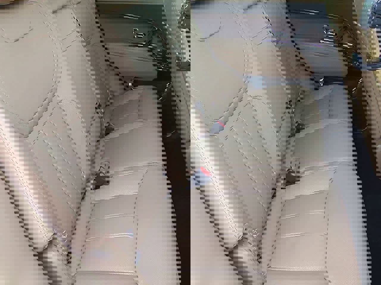 Used 2023 Land Rover Range Rover Sport SE image 20