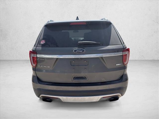 Used 2017 Ford Explorer Platinum AWD/4WD image 4