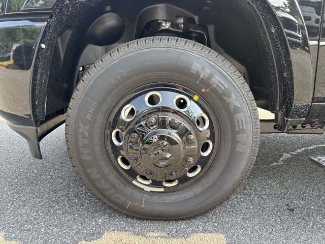 New 2026 RAM 3500 Limited AWD/4WD image 12