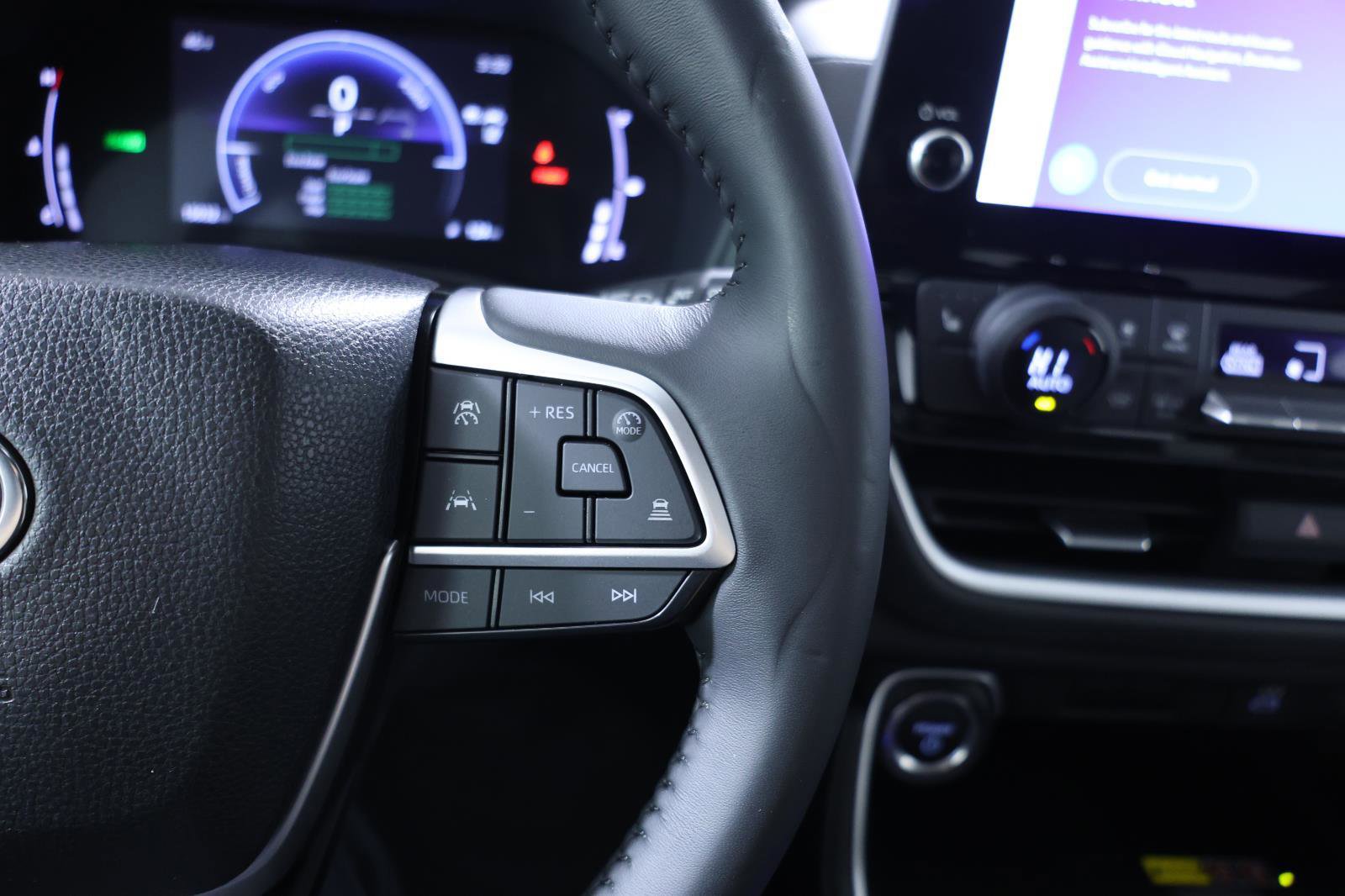 Used 2024 Toyota Grand Highlander XLE image 21