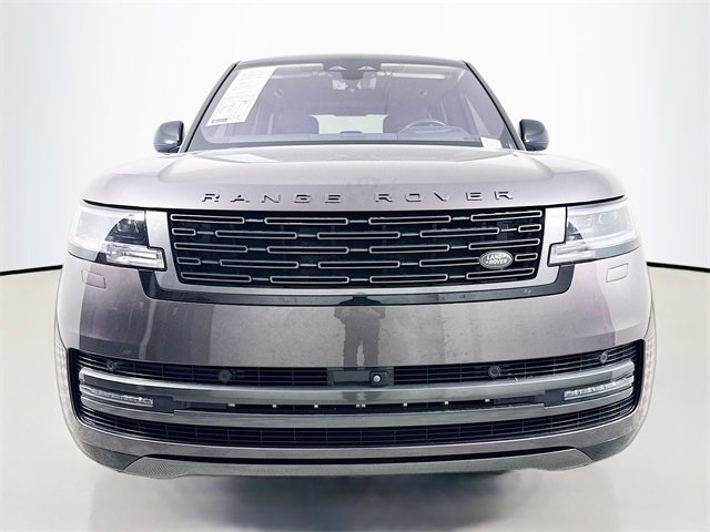 Used 2023 Land Rover Range Rover SE image 2