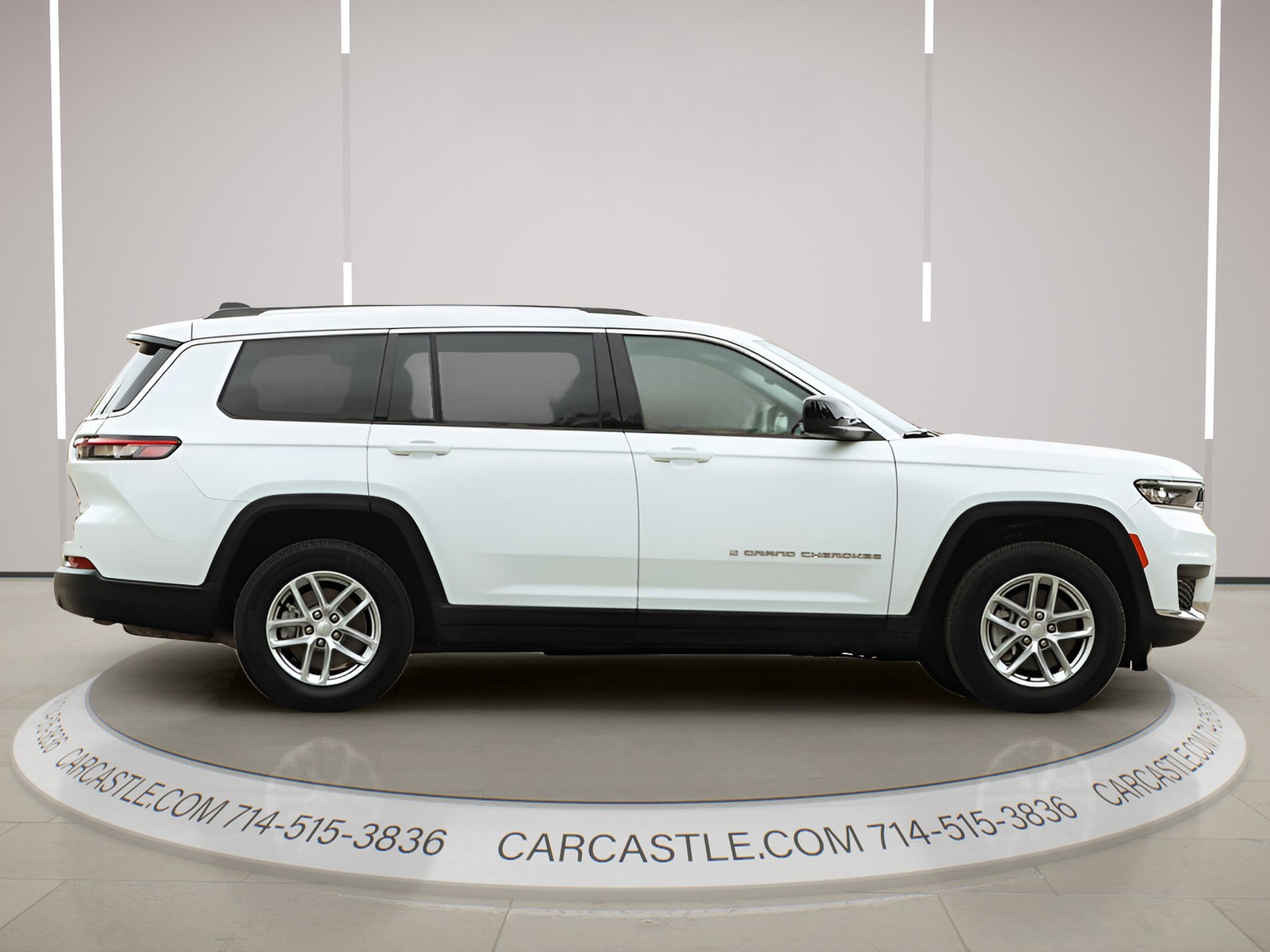 Used 2023 Jeep Grand Cherokee L Laredo AWD/4WD image 11