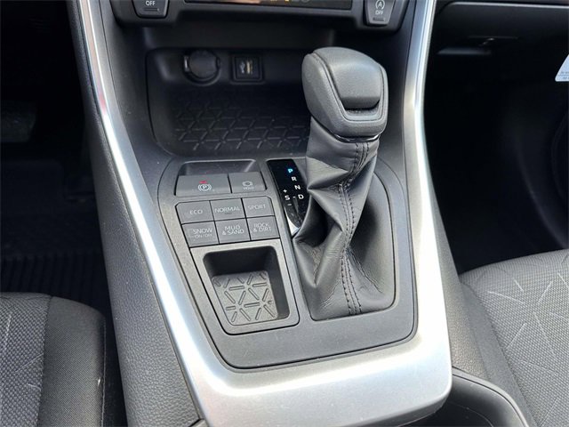 Used 2025 Toyota RAV4 XLE image 25