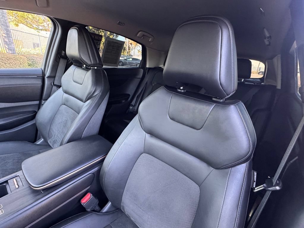 Certified 2023 Nissan Ariya FWD image 12