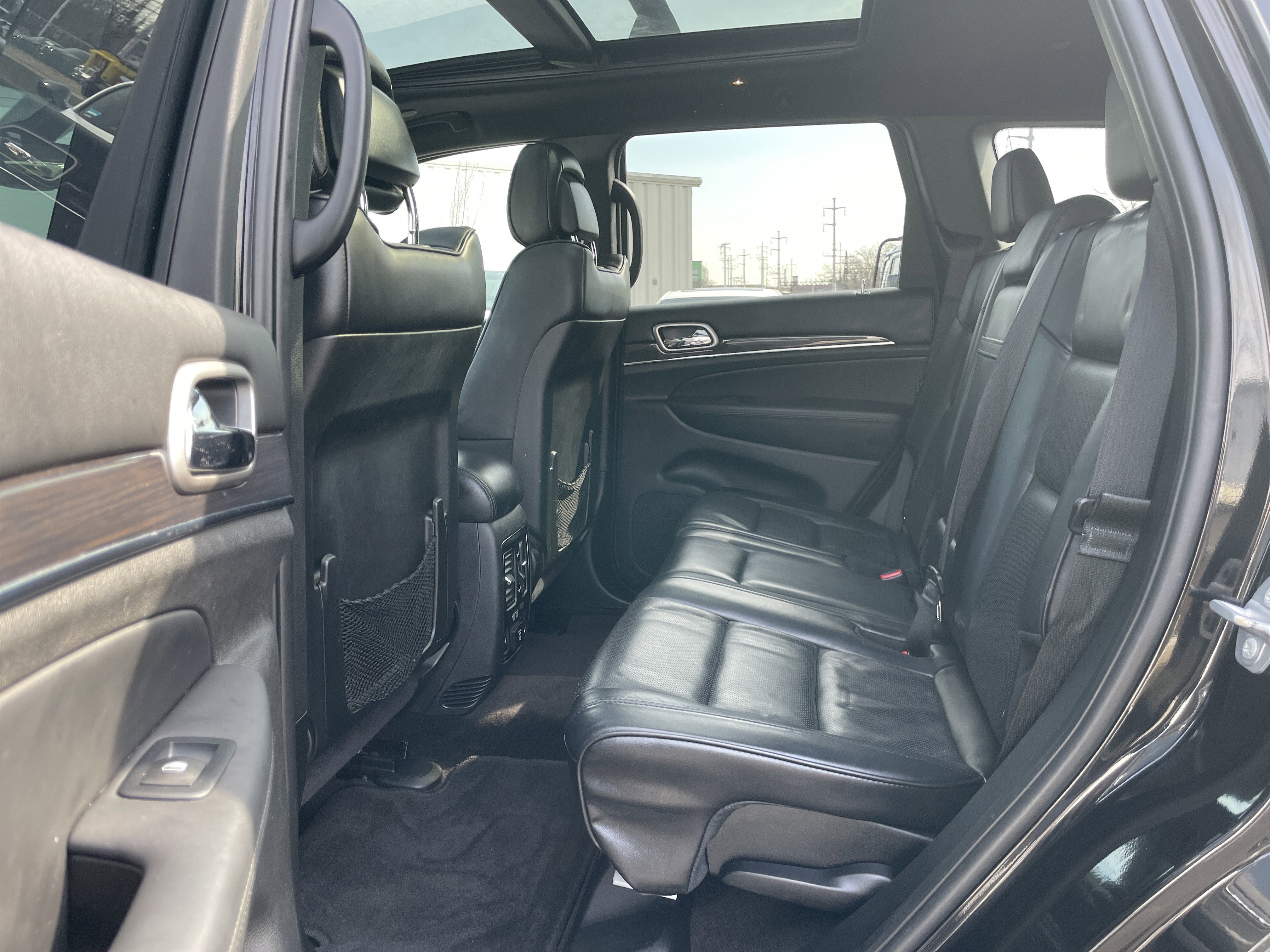 Used 2018 Jeep Grand Cherokee Overland image 33