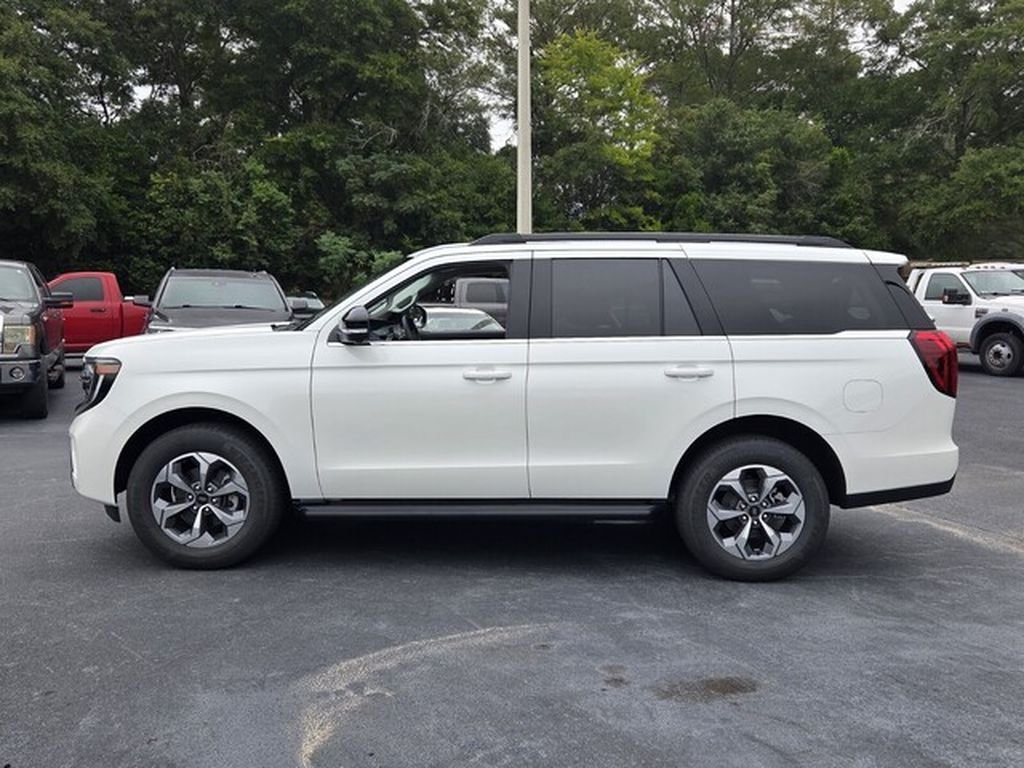 New 2027 Ford Expedition Active RWD image 5