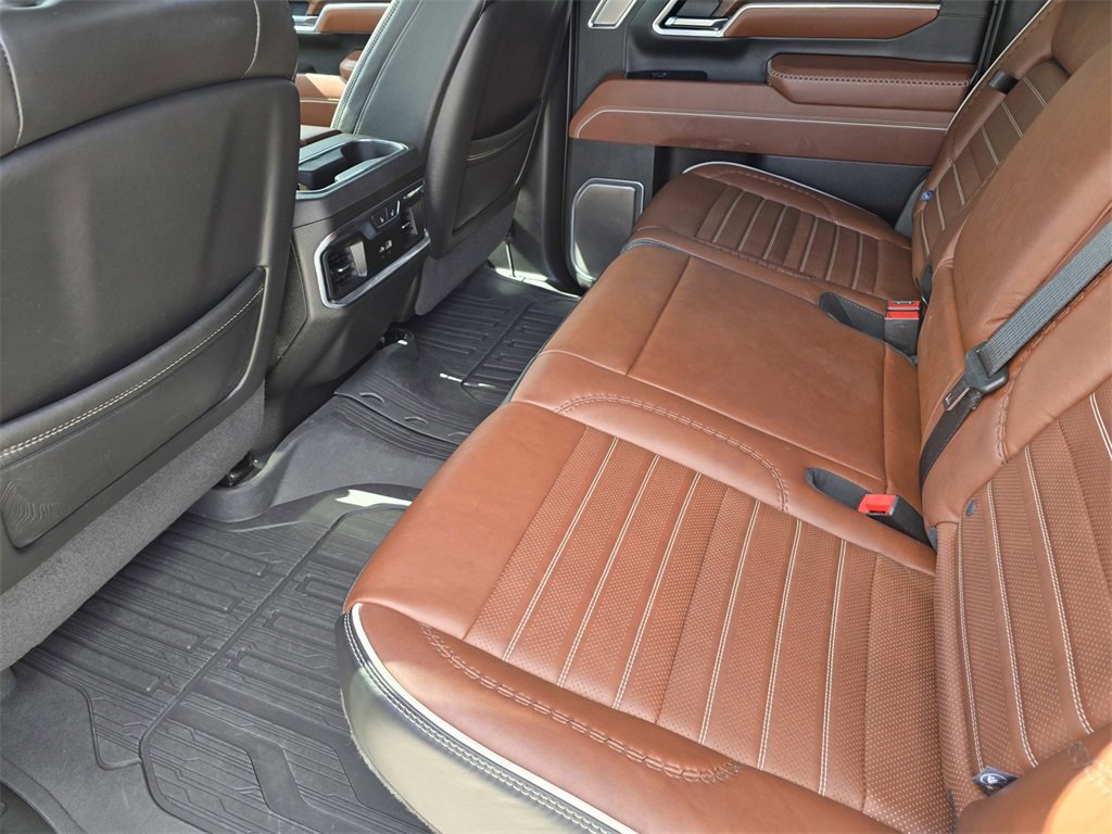 Used 2025 GMC Sierra 2500 Denali Ultimate image 12