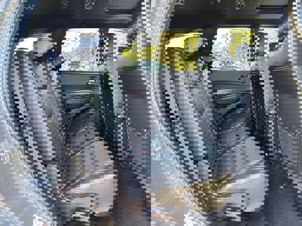 Used 2025 Dodge Durango GT image 34