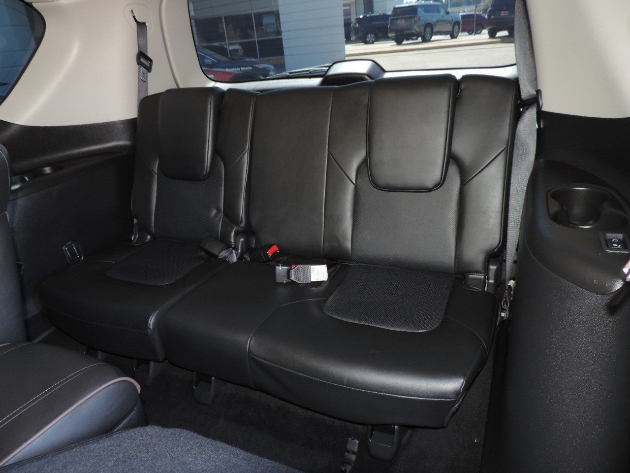 Used 2022 Nissan Armada Platinum w/ Captain's Chairs Package RWD image 22