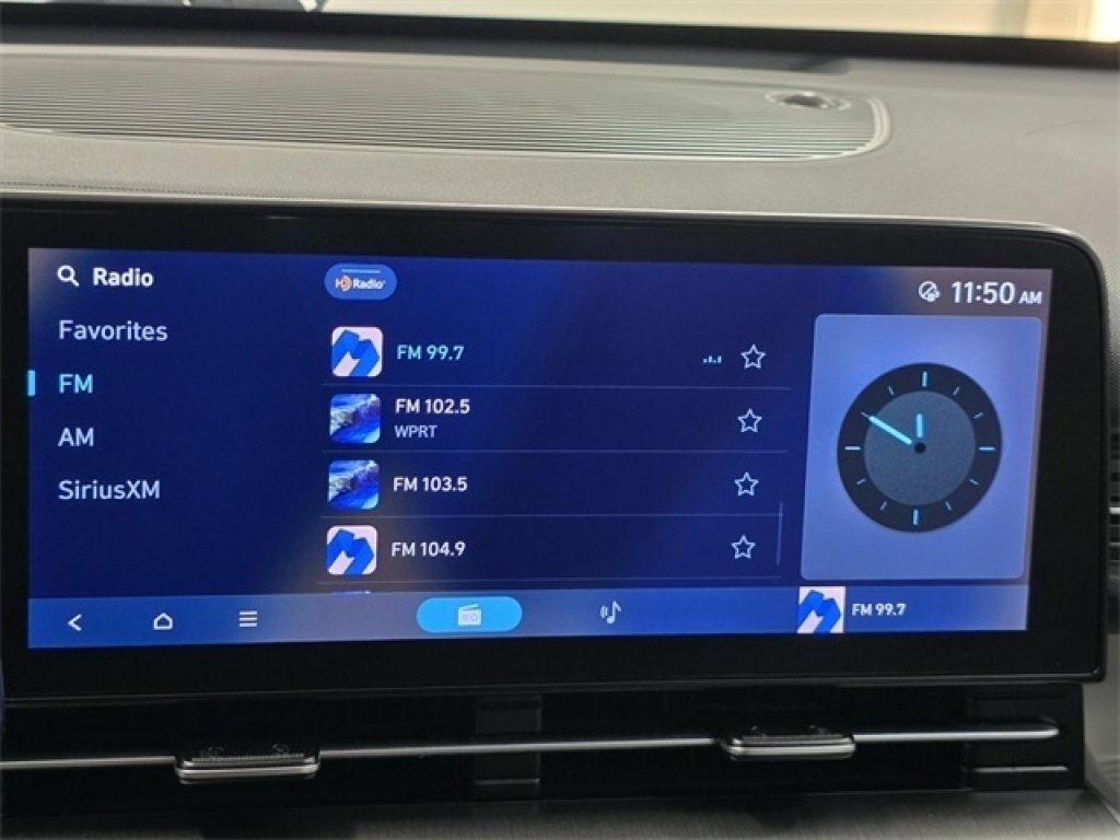 Used 2024 Hyundai Kona SE image 26