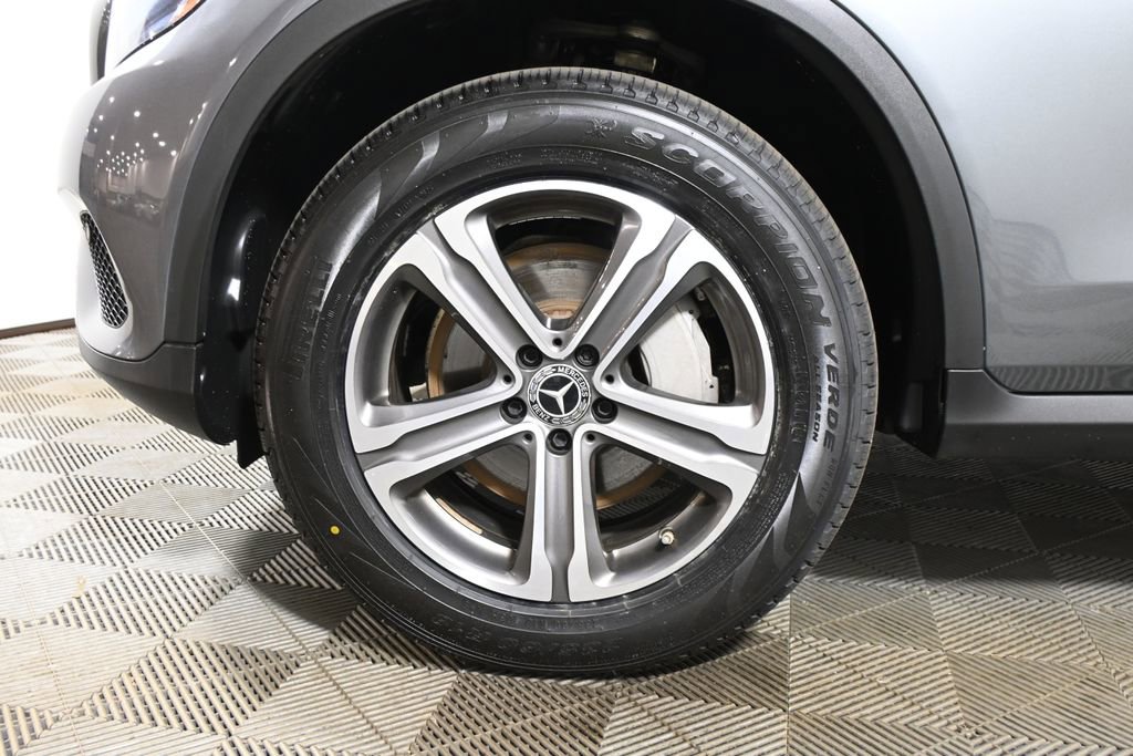 Used 2019 Mercedes-Benz GLC 300 4MATIC image 25