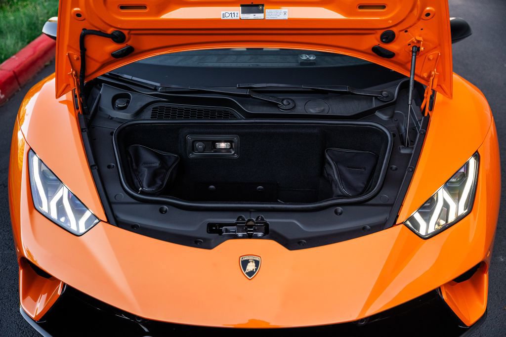 Used 2018 Lamborghini Huracan Performante image 27