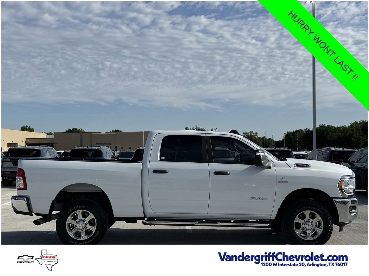 Used 2024 RAM 2500 Big Horn AWD/4WD image 3