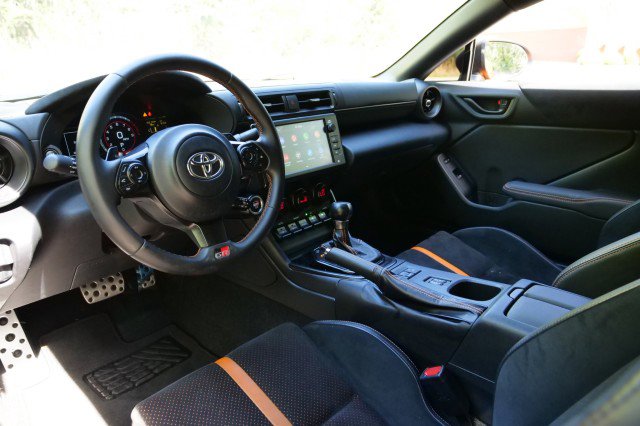 Used 2023 Toyota GR86 10th Anniversary SE RWD image 2