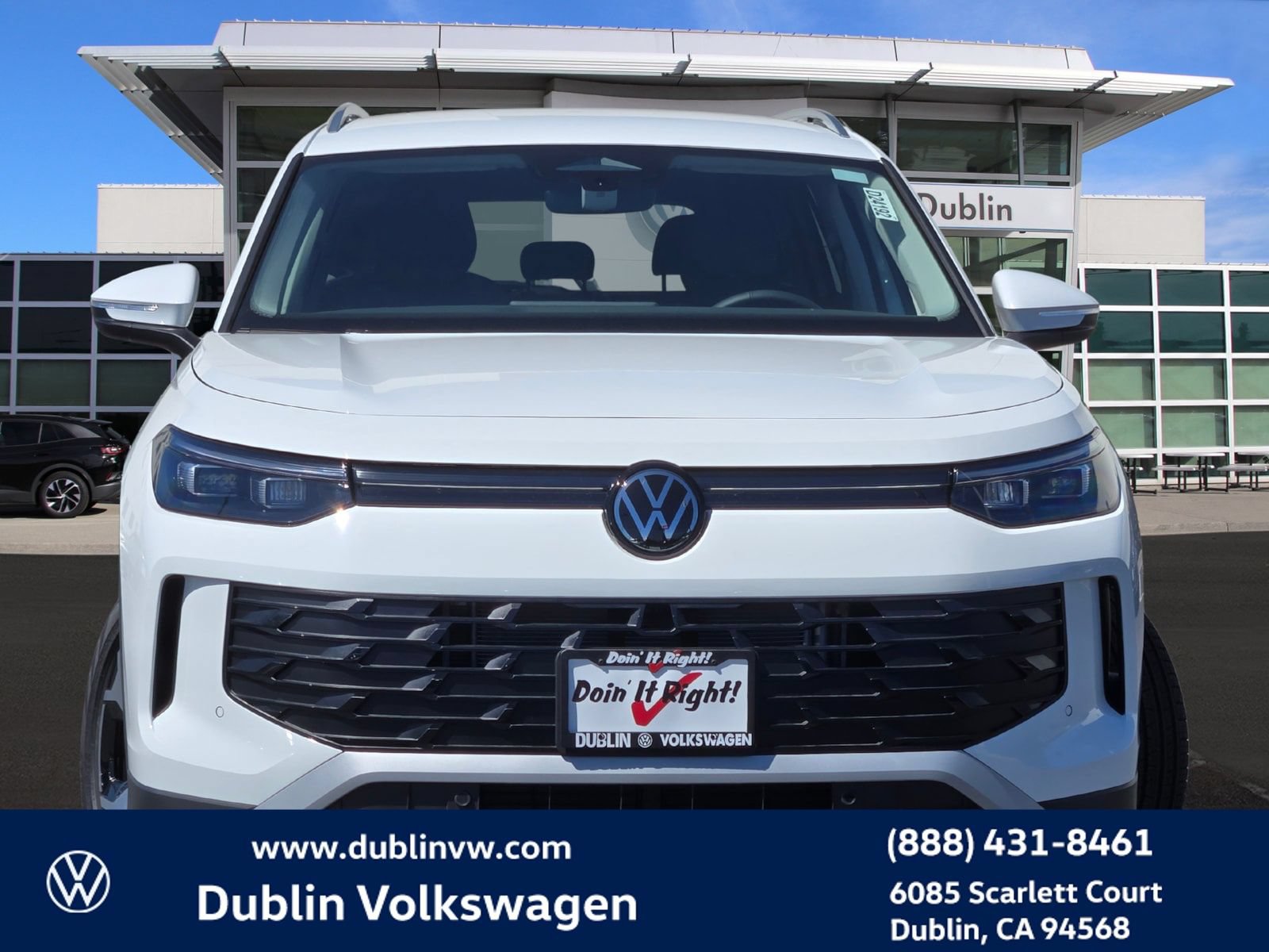 New 2026 Volkswagen Tiguan SE AWD/4WD image 2