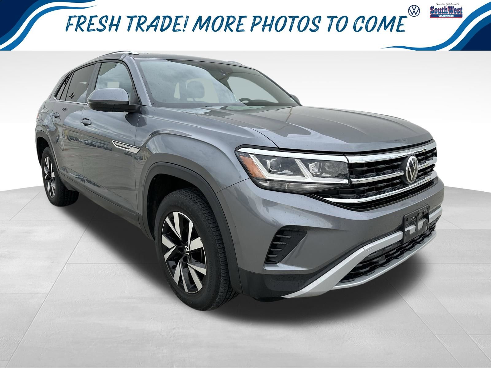Used 2023 Volkswagen Atlas Cross Sport SE FWD image 1