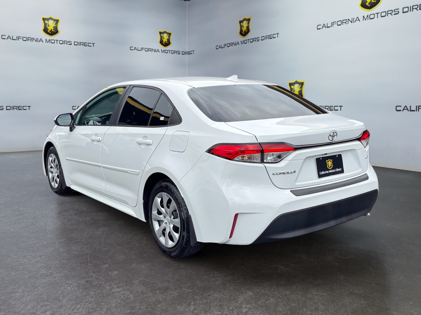Used 2025 Toyota Corolla LE FWD image 3