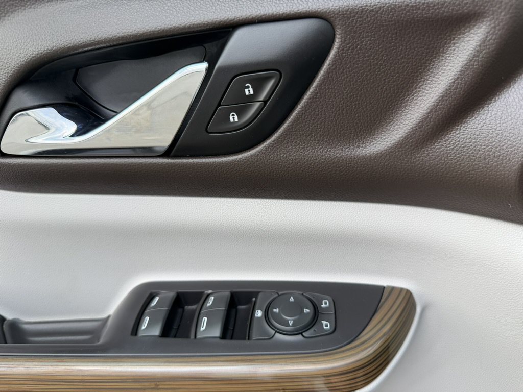 Certified 2020 GMC Acadia SLE w/ Driver Convenience Package AWD/4WD image 32