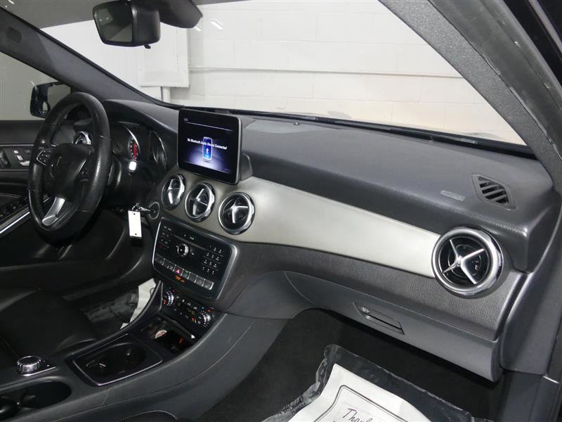 Used 2019 Mercedes-Benz GLA 250 4MATIC image 24