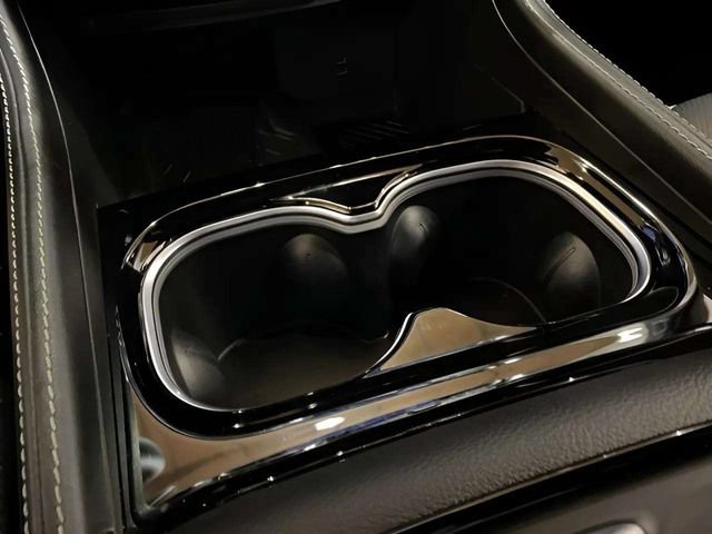 Used 2026 Chrysler Pacifica Limited FWD image 58