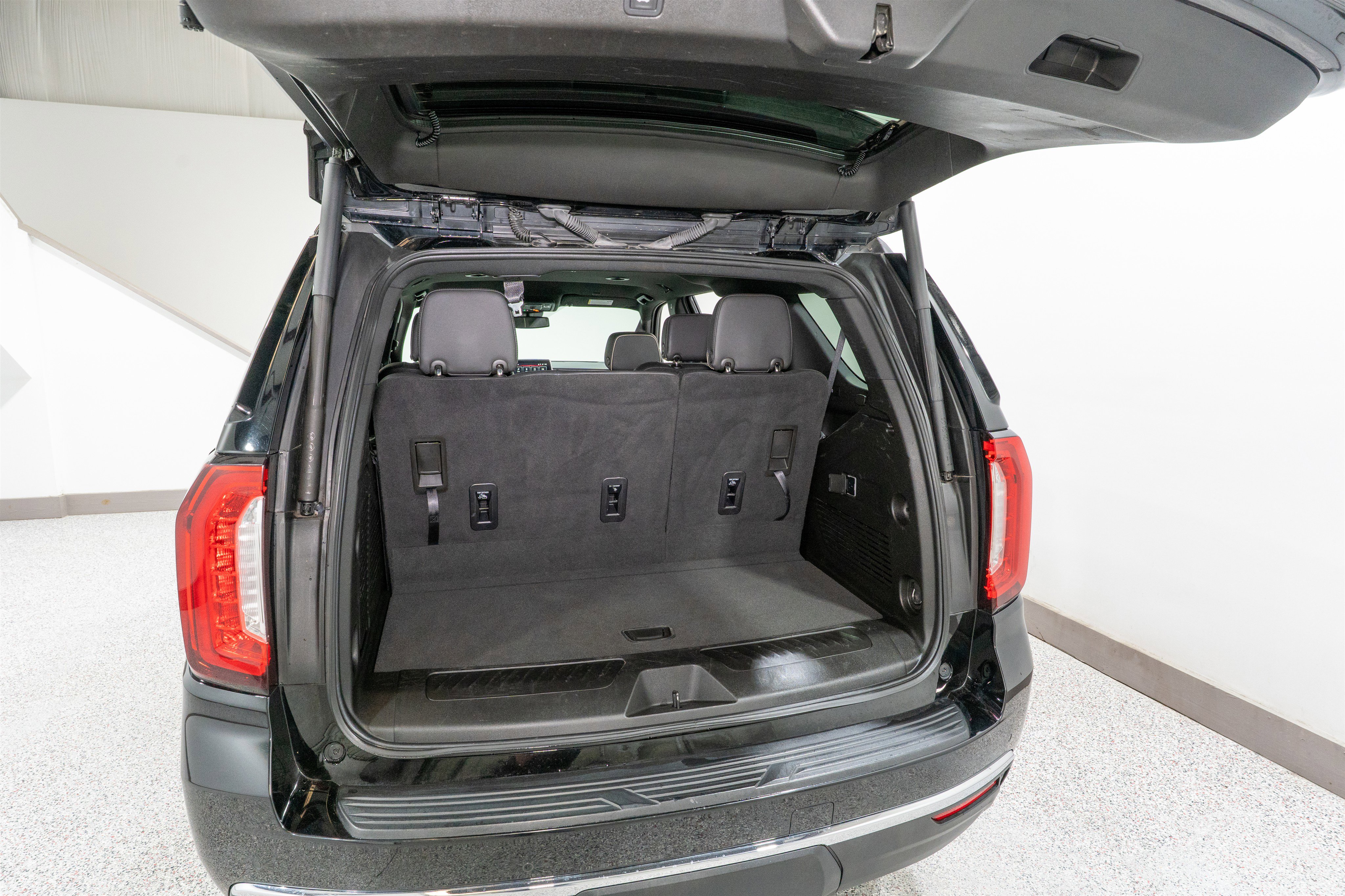 Used 2023 GMC Yukon SLT image 34