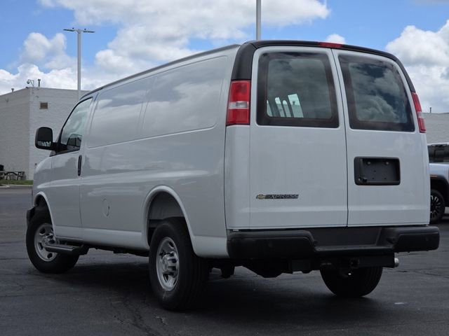 New 2025 Chevrolet Express 3500 w/ Driver Convenience Package RWD image 16