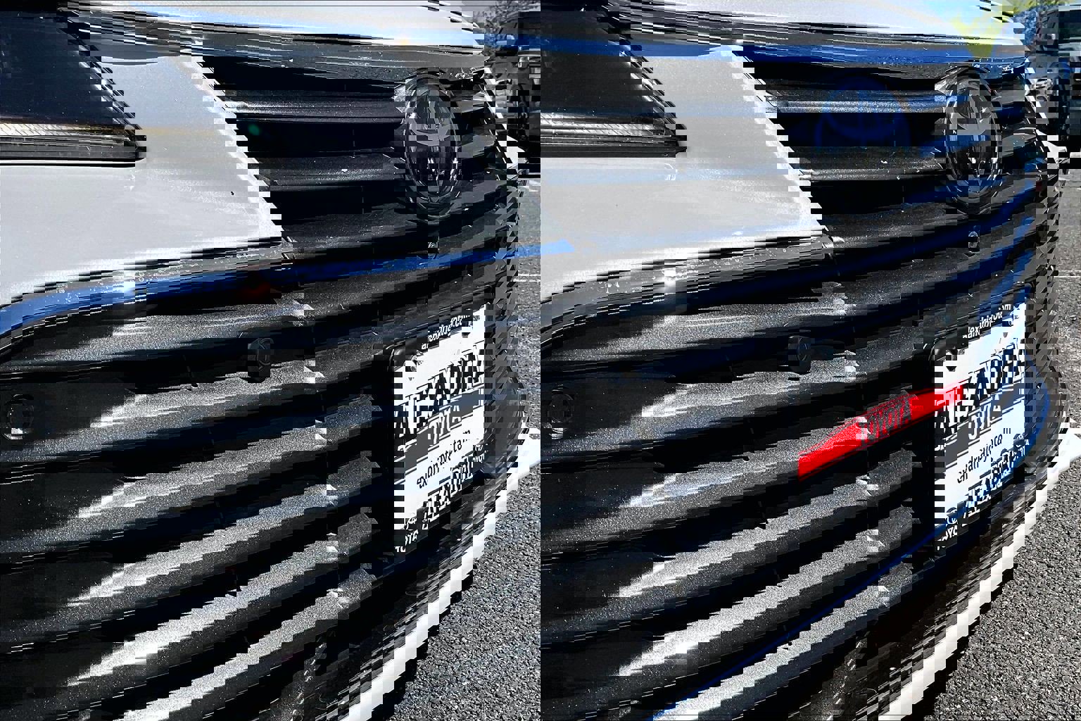 Used 2019 Toyota Avalon Limited w/ Advanced Safety Package image 29