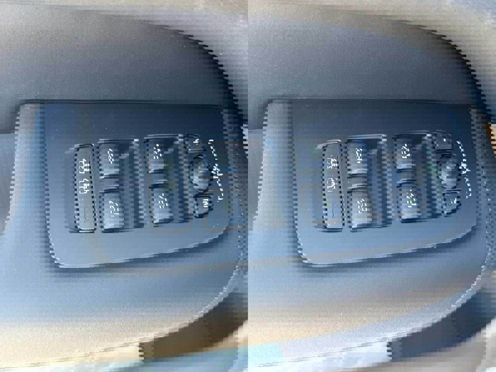 New 2026 Volvo XC60 B5 Ultra w/ Climate Package image 17