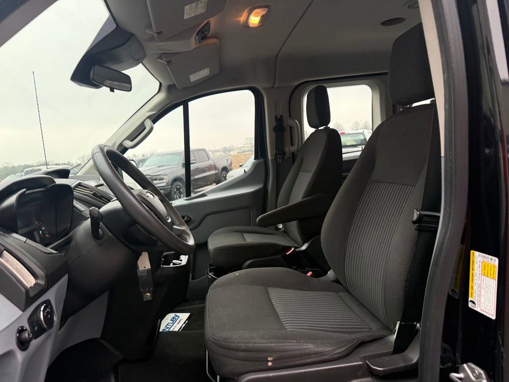 Used 2019 Ford Transit 350 XLT image 5