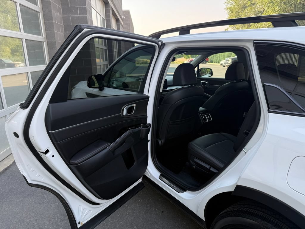 Used 2024 Kia Sorento X-Line EX AWD/4WD image 32